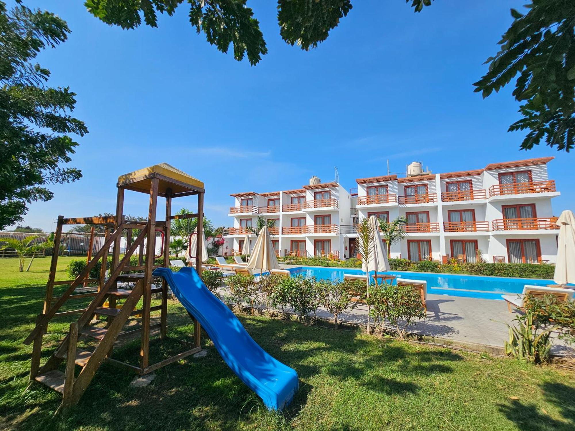 Hotel La Colina Серро-Прието Экстерьер фото