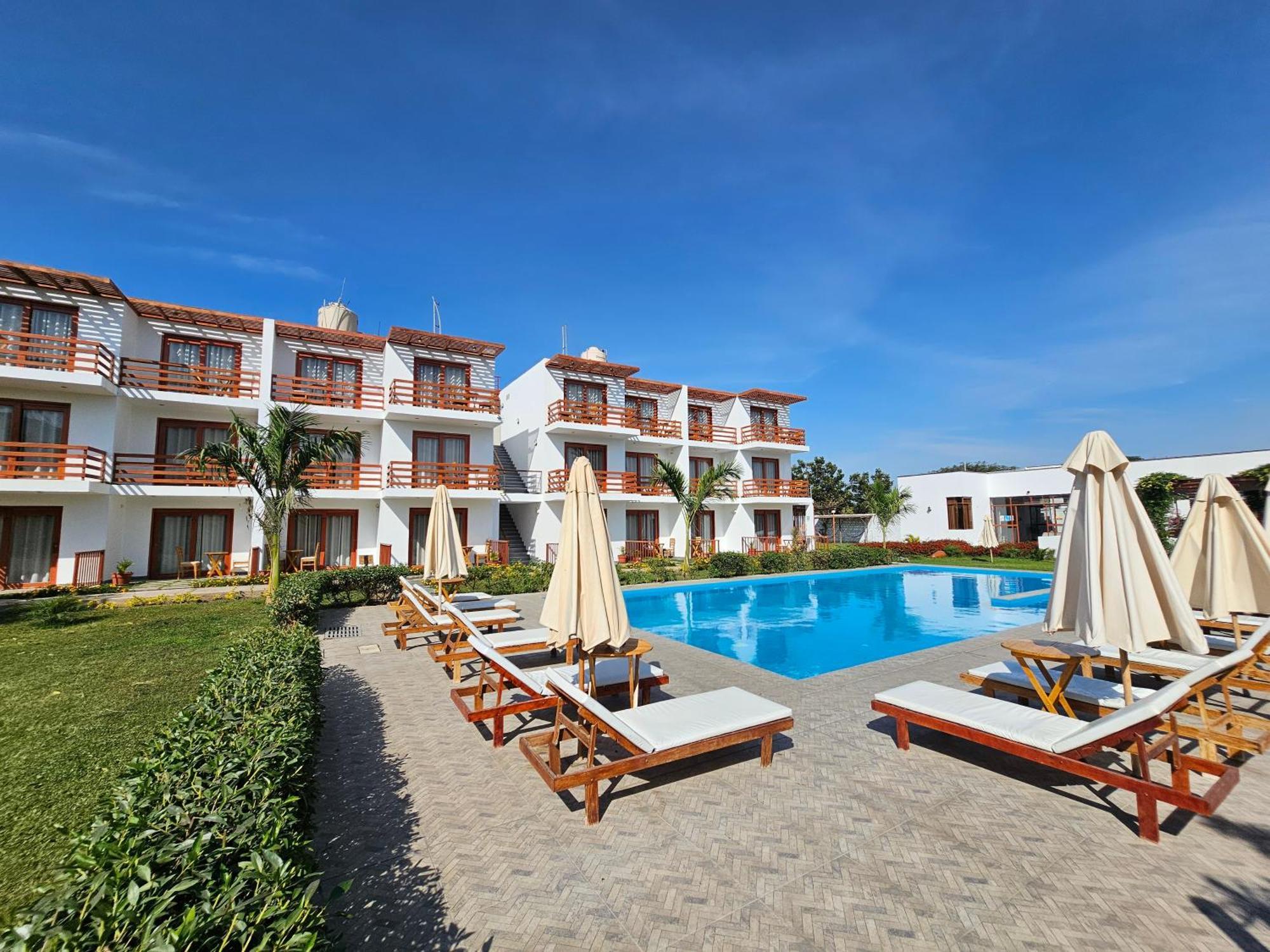 Hotel La Colina Серро-Прието Экстерьер фото